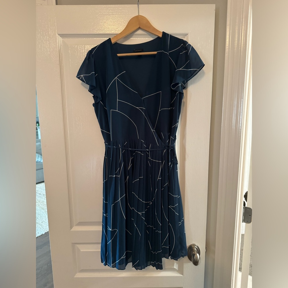 Ann Taylor Blue accordian skirt wrap dress